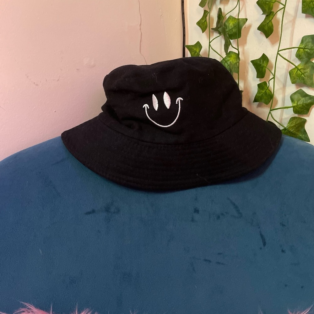Girls Smile Reversible Bucket Hat